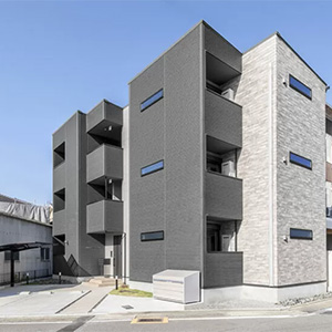 名古屋市北区清水の約60坪の変形地のモダンな外観の間接照明が彩るハイグレード木造3階建てアパート経営