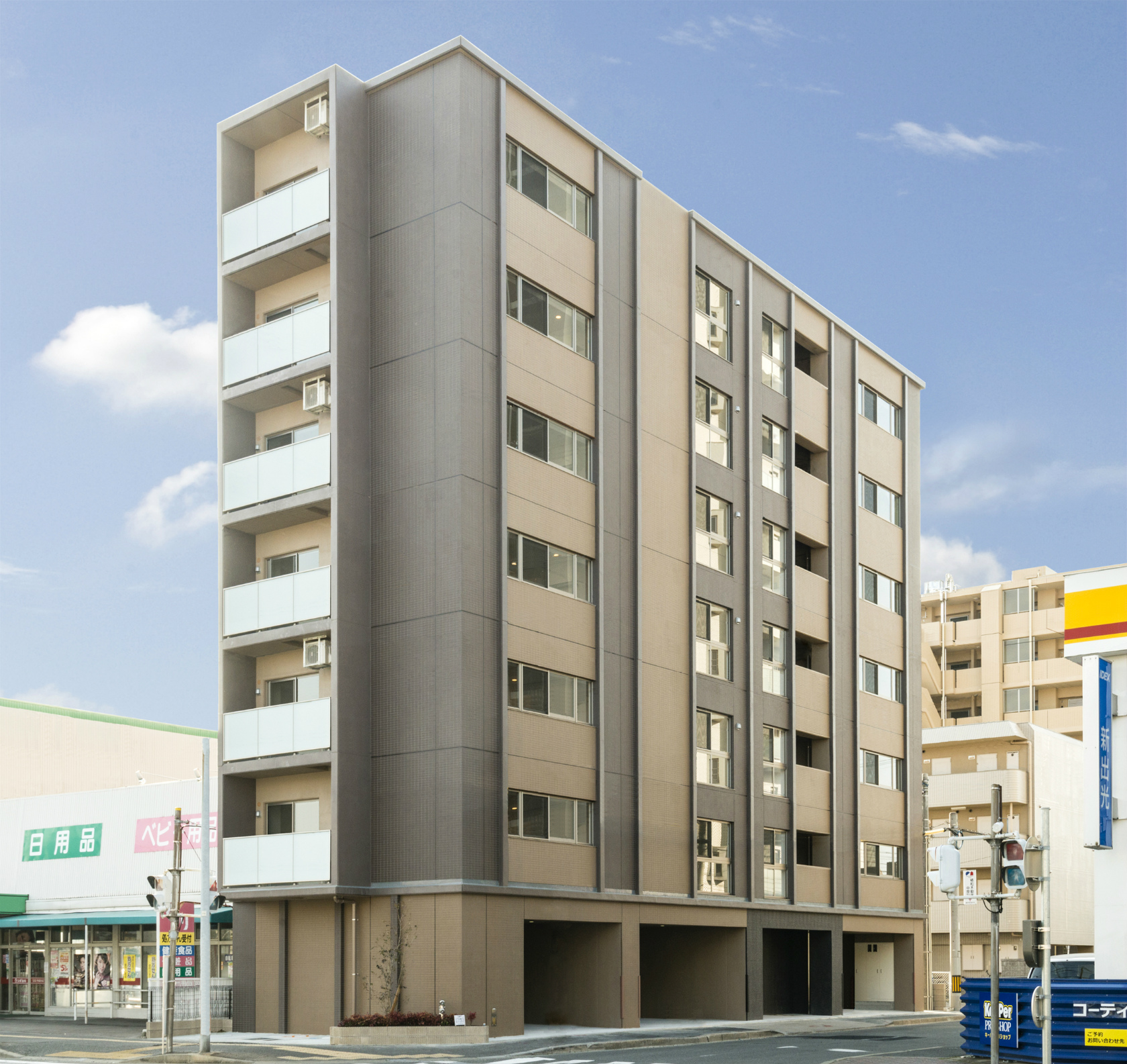 名古屋市中川区の賃貸マンションのブラウンの落ち着いた色合いの外観デザイン