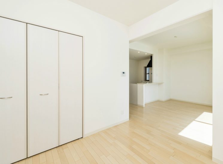 名古屋市西区の全室角部屋2階建てマンションの収納付きの収納付きのLDK