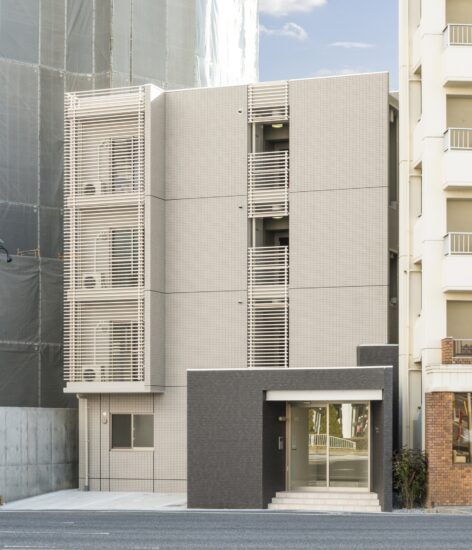 名古屋市名東区の賃貸マンションの横格子の付いた外観デザイン