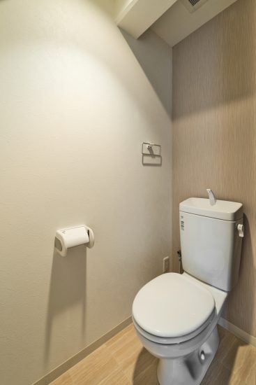 名古屋市西区の全室角部屋賃貸マンションのシンプルなトイレ