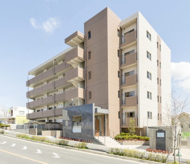 名古屋市緑区の賃貸マンションの植栽が多い外構デザイン