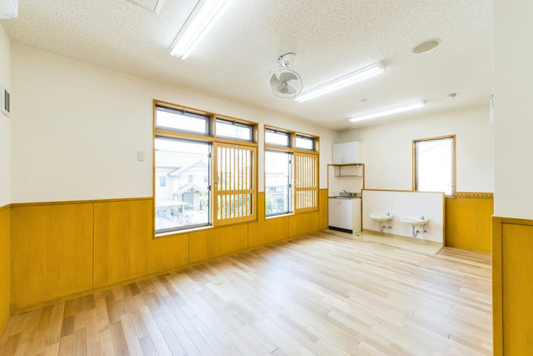 名古屋市中村区の保育施設の手洗い場付きの3歳児保育室
