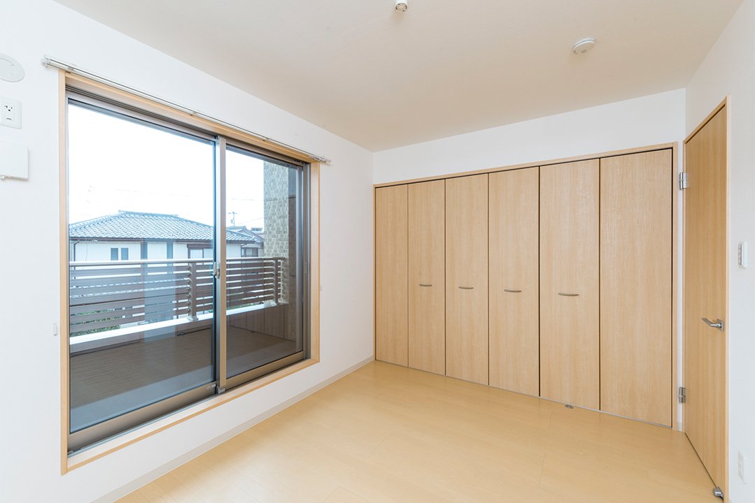 名古屋市熱田区の戸建賃貸住宅のベランダの付いたクローゼット付洋室