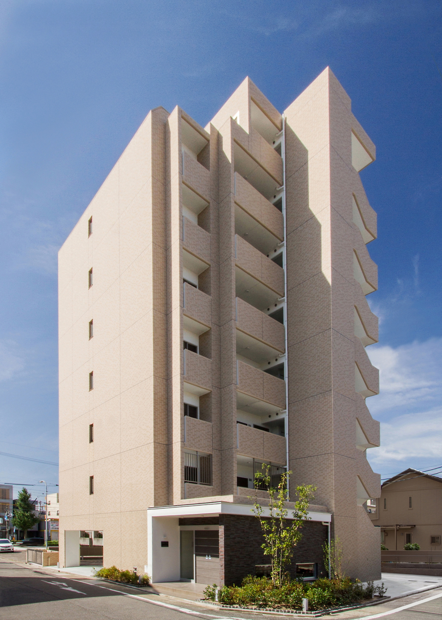 名古屋市西区の賃貸マンションのエントランス周りに植栽のある外観デザイン