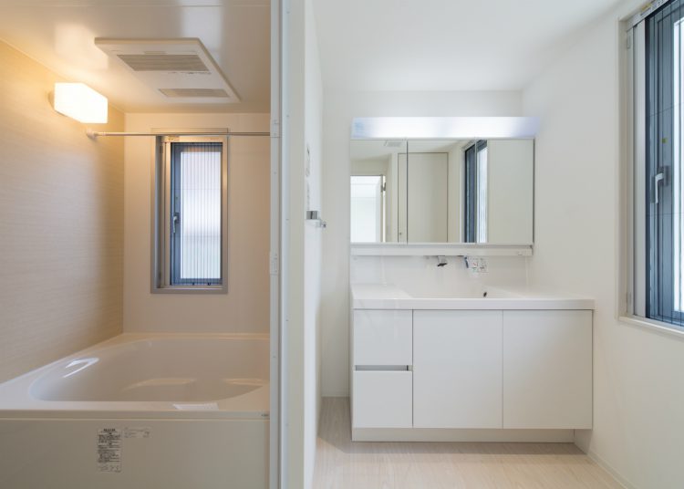 名古屋市天白区の賃貸マンションの洗面室＆バスルーム