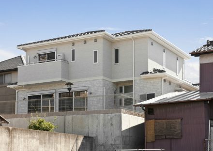 名古屋市千種区のバルコニーの付いた2階建て注文住宅