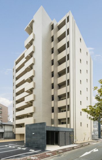 名古屋市東区の10階建ての賃貸マンション