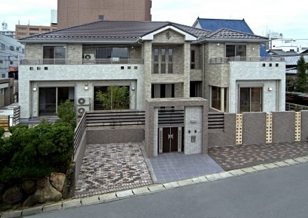 愛知県豊田市の注文住宅 重厚感のある外観デザイン
