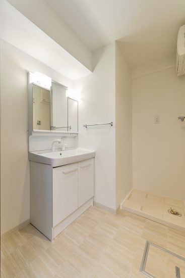 名古屋市東区の賃貸マンションのシンプルな洗面室