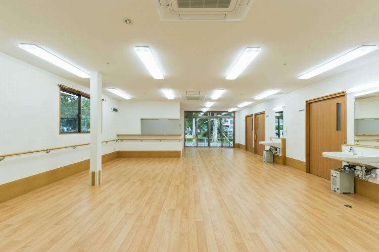 名古屋市北区の介護施設のデイサービス用　手洗い場、手すり付の居間食堂