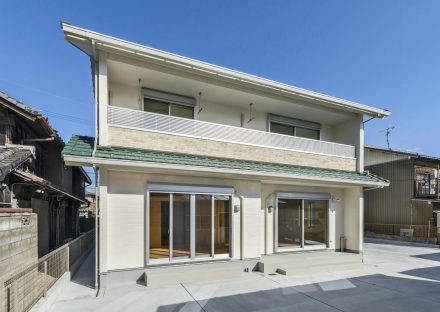 名古屋市南区の注文住宅の日当たりが良くバルコニーが広いデザイン