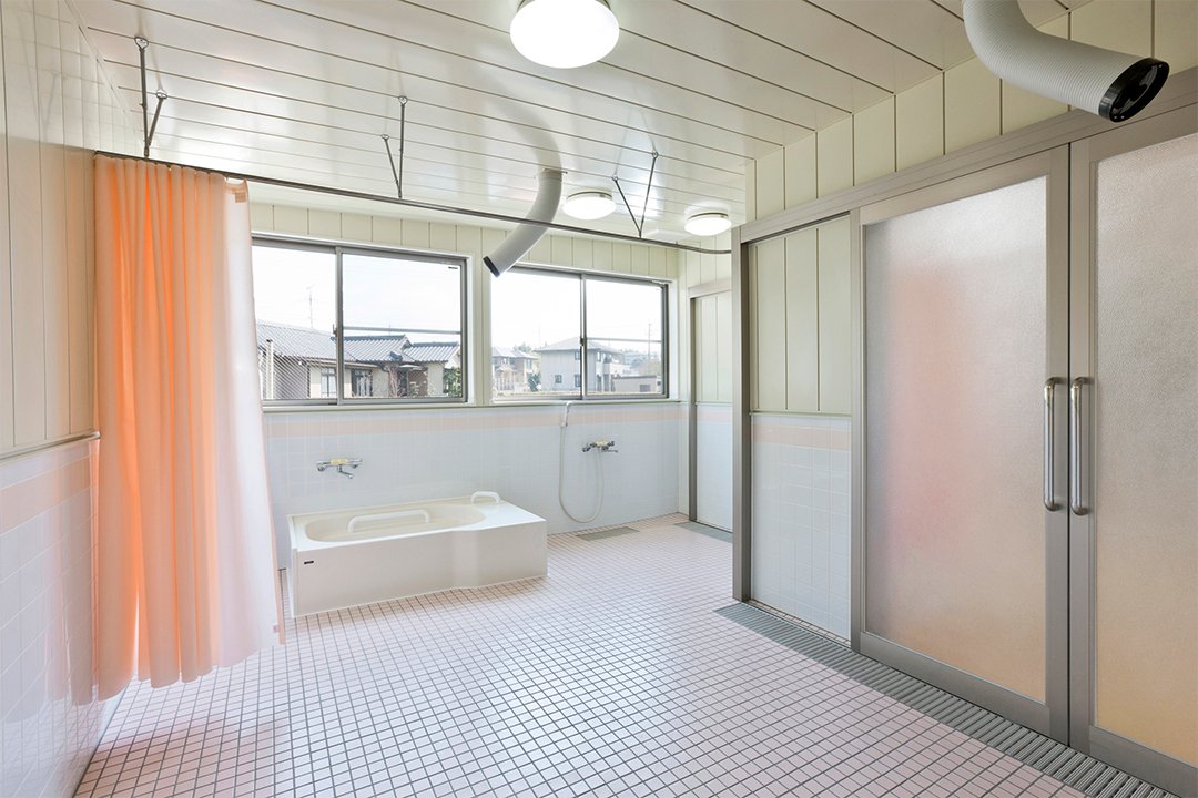 愛知県瀬戸市の有料老人ホームの介護用の浴室