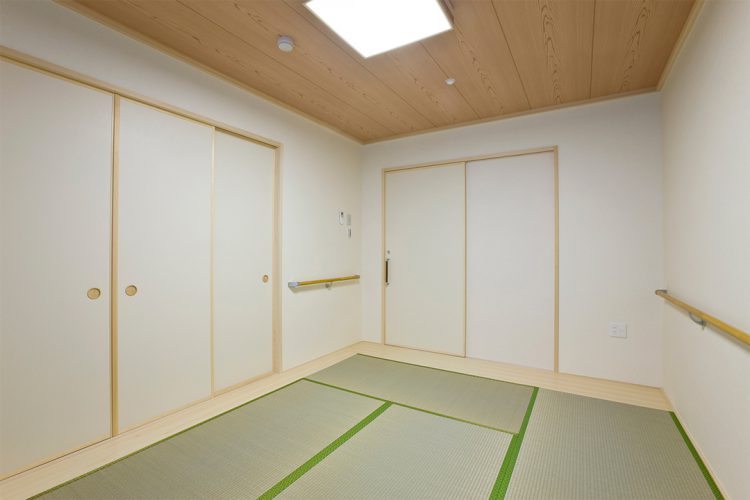 名古屋市西区の介護施設の手すりの付いた和室