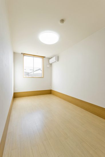名古屋市中区の介護施設のエアコン付きの居室