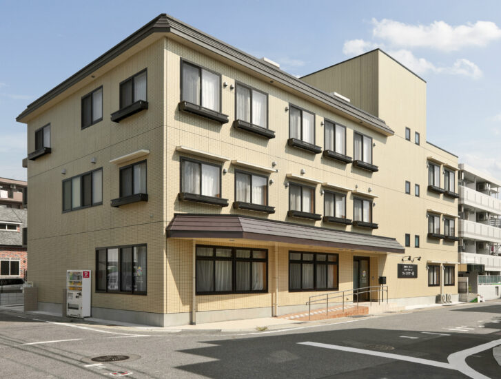名古屋市名東区の鉄骨造3階建ての高齢者向け賃貸住宅