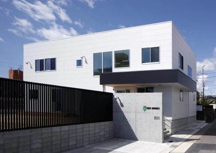 名古屋市天白区の約130坪の土地のモダンな外観デザインの保育園