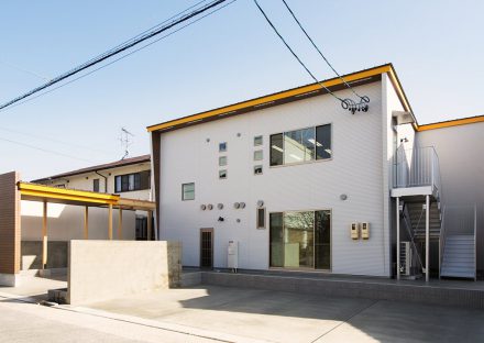 名古屋市北区の保育施設のモダンな外観デザイン