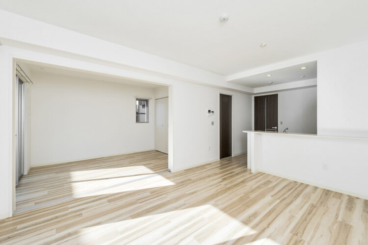 名古屋市名東区の3階建て賃貸マンションの洋室と繋げると大空間のLDK