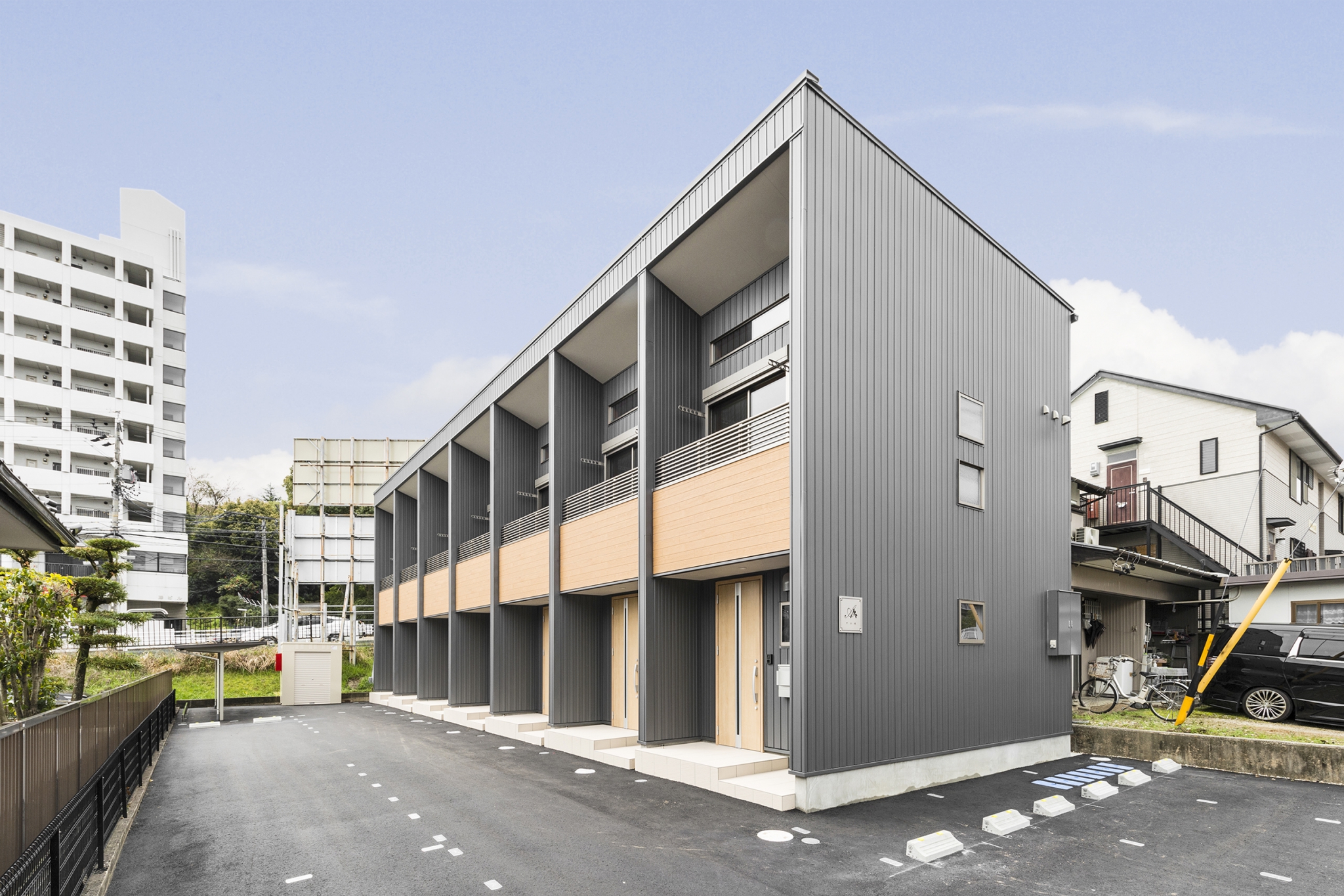 愛知県豊田市のモダンなデザインのメゾネット賃貸アパート外観