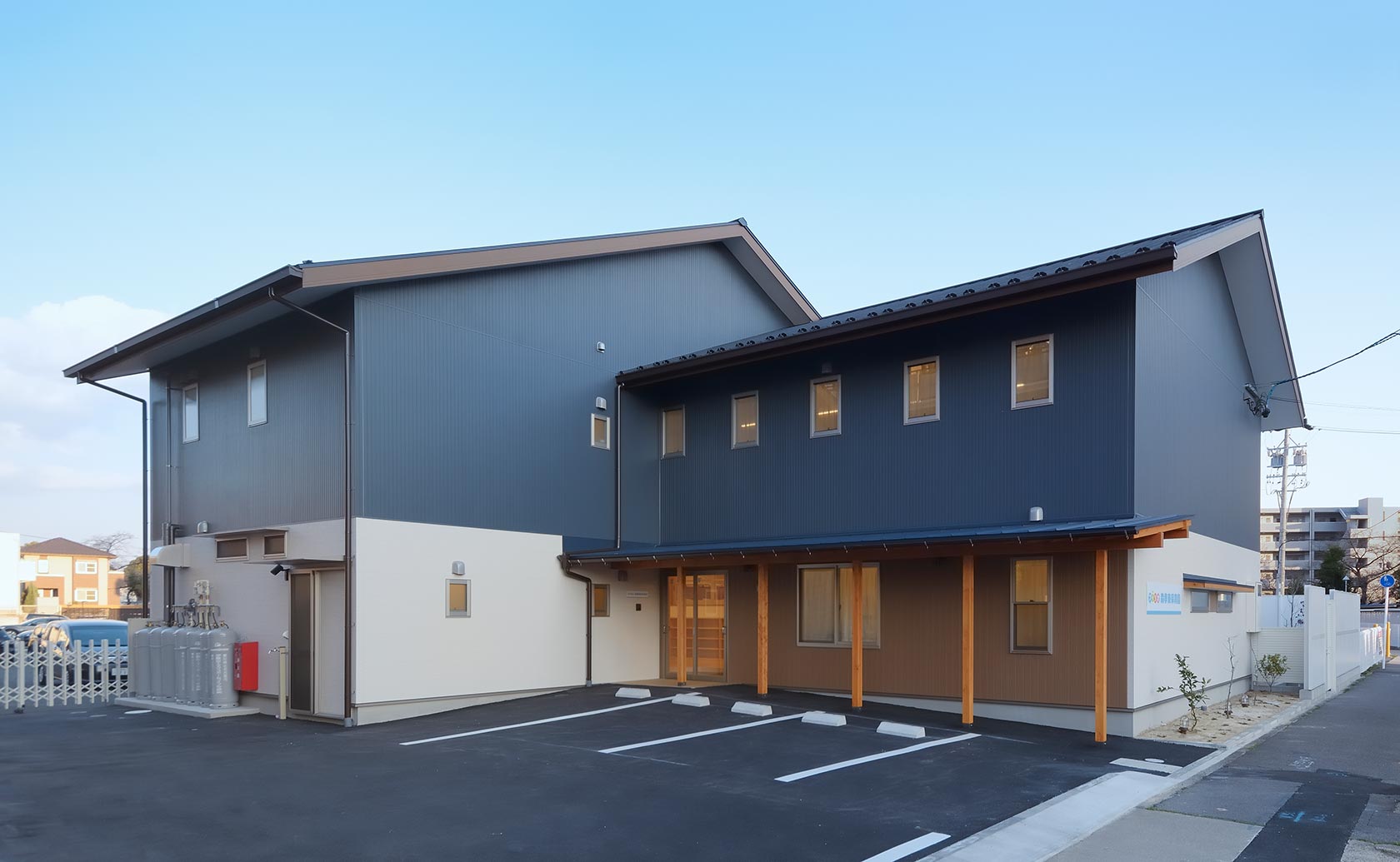 名古屋市守山区の保育園　外観　北西面　駐車場
