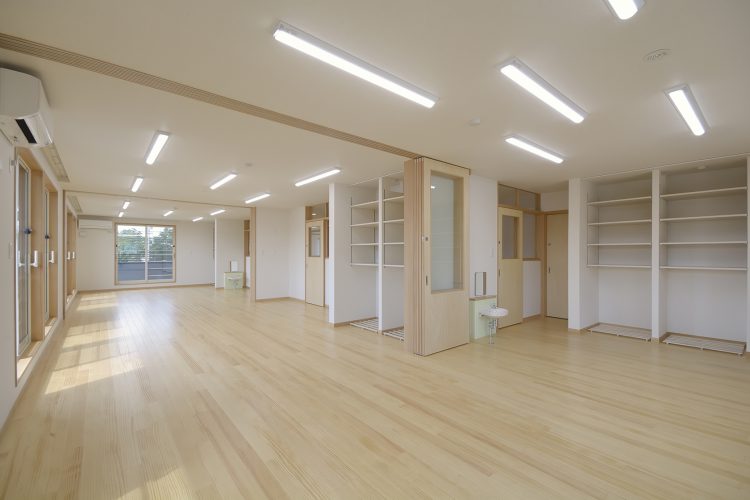 名古屋市中川区の保育施設の3･4･5歳児　扉を開けると広く使える保育室