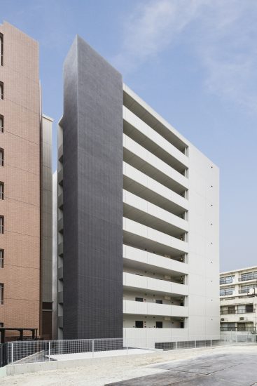 名古屋市名東区の賃貸マンションの2色のシンプルな外観デザイン
