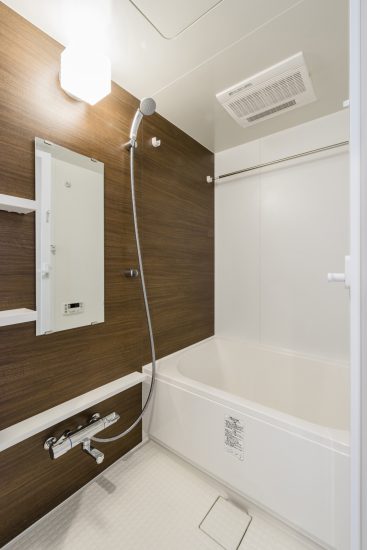 名古屋市中村区の賃貸マンションの浴室乾燥機付きのバスルーム