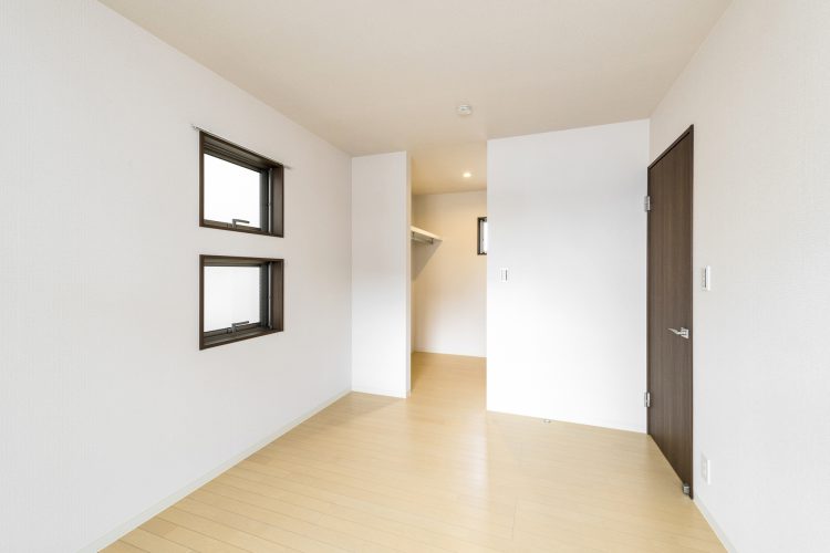 名古屋市名東区の戸建賃貸住宅のウォークインクローゼット付き2階洋室