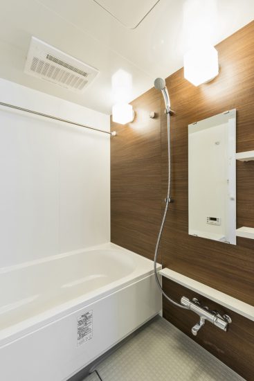 名古屋市緑区の賃貸マンションの浴室乾燥付きのゆったりバスルーム