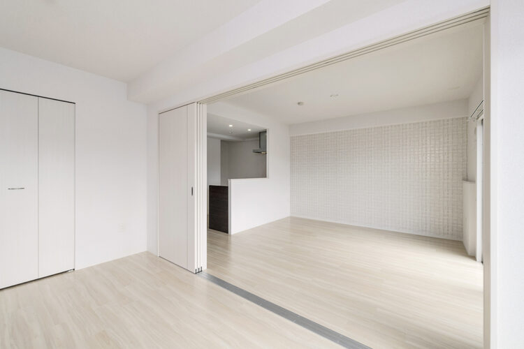 名古屋市名東区の4階建ての賃貸マンションのLDKとつなげられる洋室