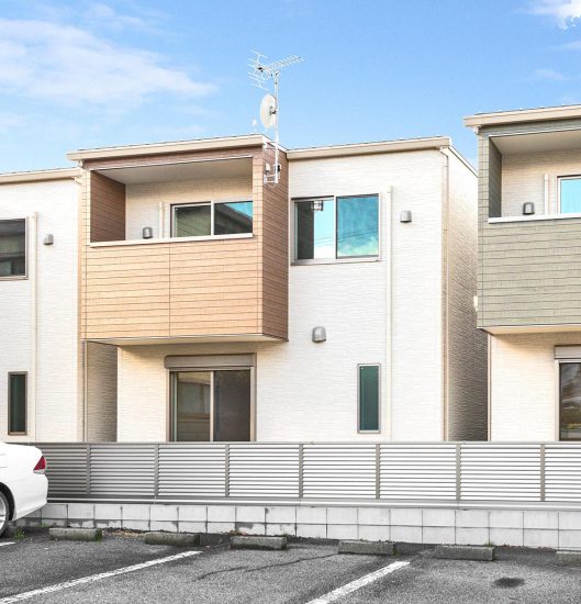 名古屋市天白区の戸建賃貸住宅のバルコニーのある南側外観