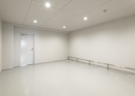 名古屋市中村区の賃貸マンションの屋内駐輪場