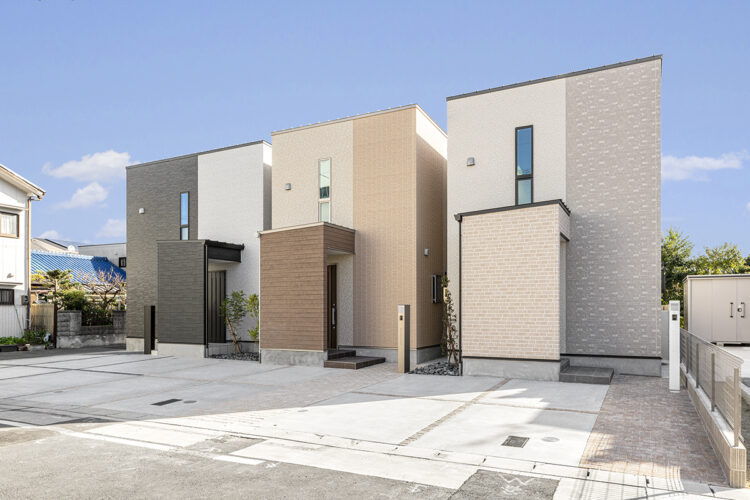 名古屋市西区の色違いのおしゃれな外観デザインの戸建賃貸住宅