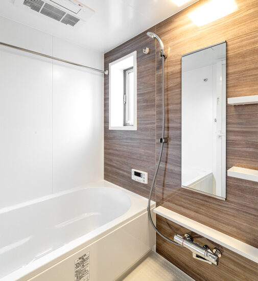 名古屋市天白区の戸建賃貸住宅のナチュラルカラーのバスルーム