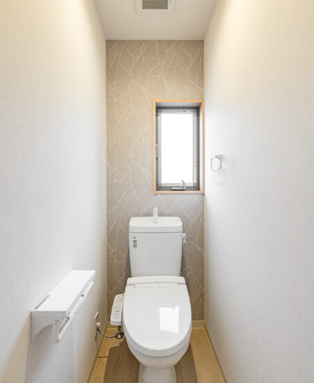 名古屋市天白区の戸建賃貸住宅のナチュラルカラーのトイレ