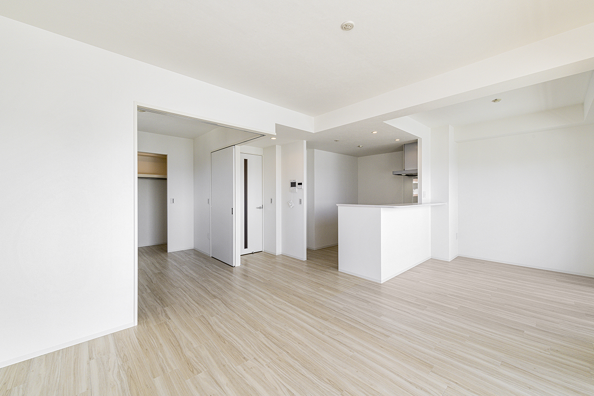 名古屋市名東区の白を基調としたシンプルなLDK＆洋室