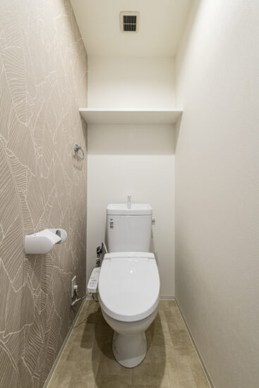 名古屋市名東区の水平リブに特徴的な格調高いファサードの賃貸マンションのトイレ