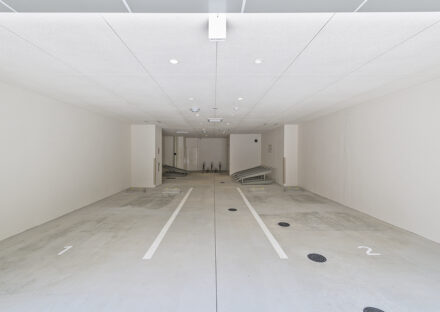 名古屋市中区の駅近70坪の土地の賃貸マンション屋内駐車場と駐輪場