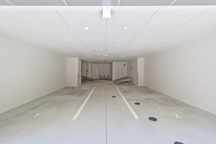 名古屋市中区の駅近70坪の土地の賃貸マンション屋内駐車場と駐輪場
