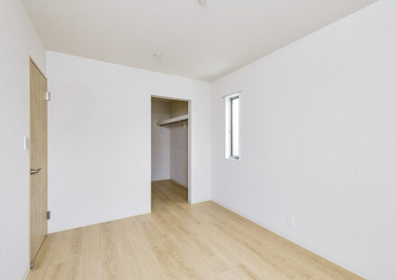 名古屋市名東区の約400平米の土地の3棟の戸建賃貸住宅/B棟:ウォークインクローゼットの付いた洋室