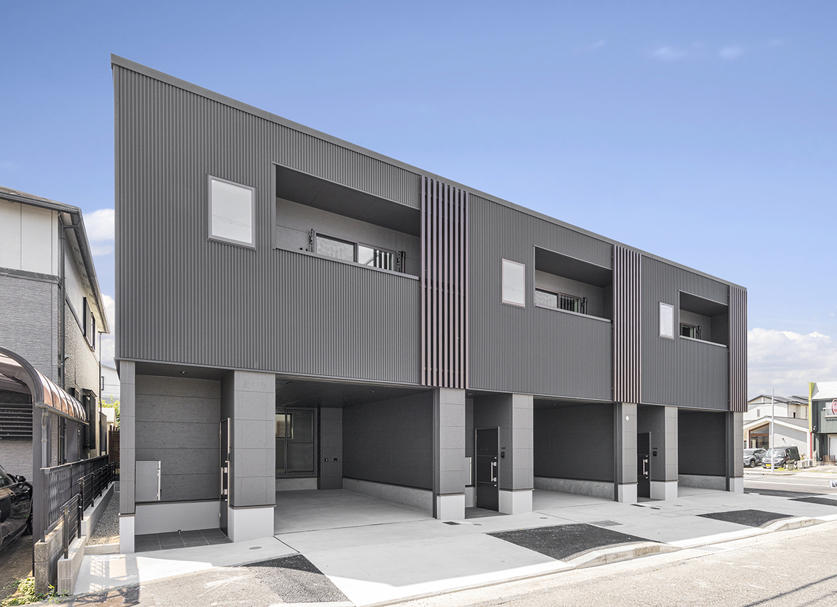 名古屋市名東区の約80坪の土地の車一台が止められるビルトインガレージの付きメゾネットアパートの施工例