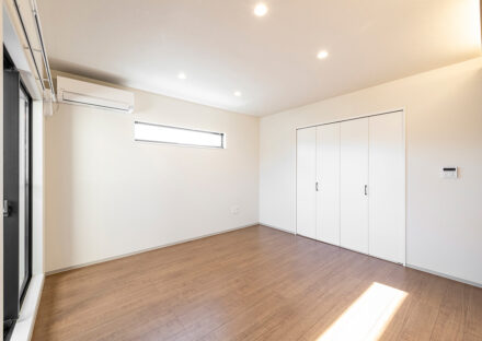 名古屋市北区の約60坪の土地の木造3階建てアパートの便利な高さのある収納付きのLDK