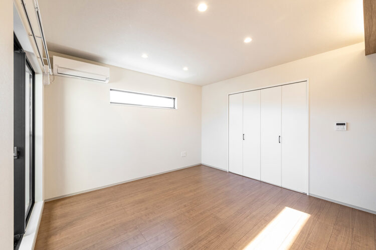 名古屋市北区の約60坪の土地の木造3階建てアパートの便利な高さのある収納付きのLDK