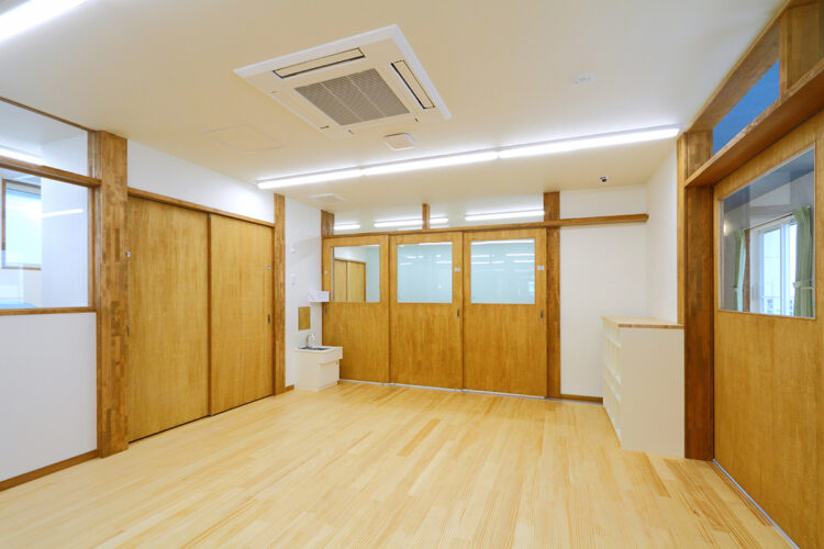 名古屋市瑞穂区の約200坪の土地の保育園の採光が考えられた4歳児保育室(2階)