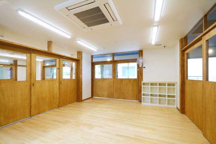 名古屋市瑞穂区の約200坪の土地の保育園の棚の付いた3歳児保育室(2階)