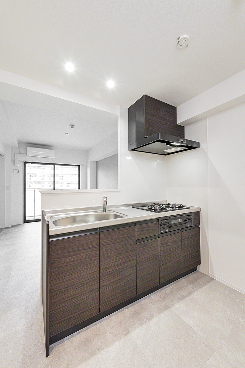 名古屋市中区の駅近・約70坪の土地の店舗付き賃貸マンション:Bタイプ:木目調の高級感あるオープンキッチン