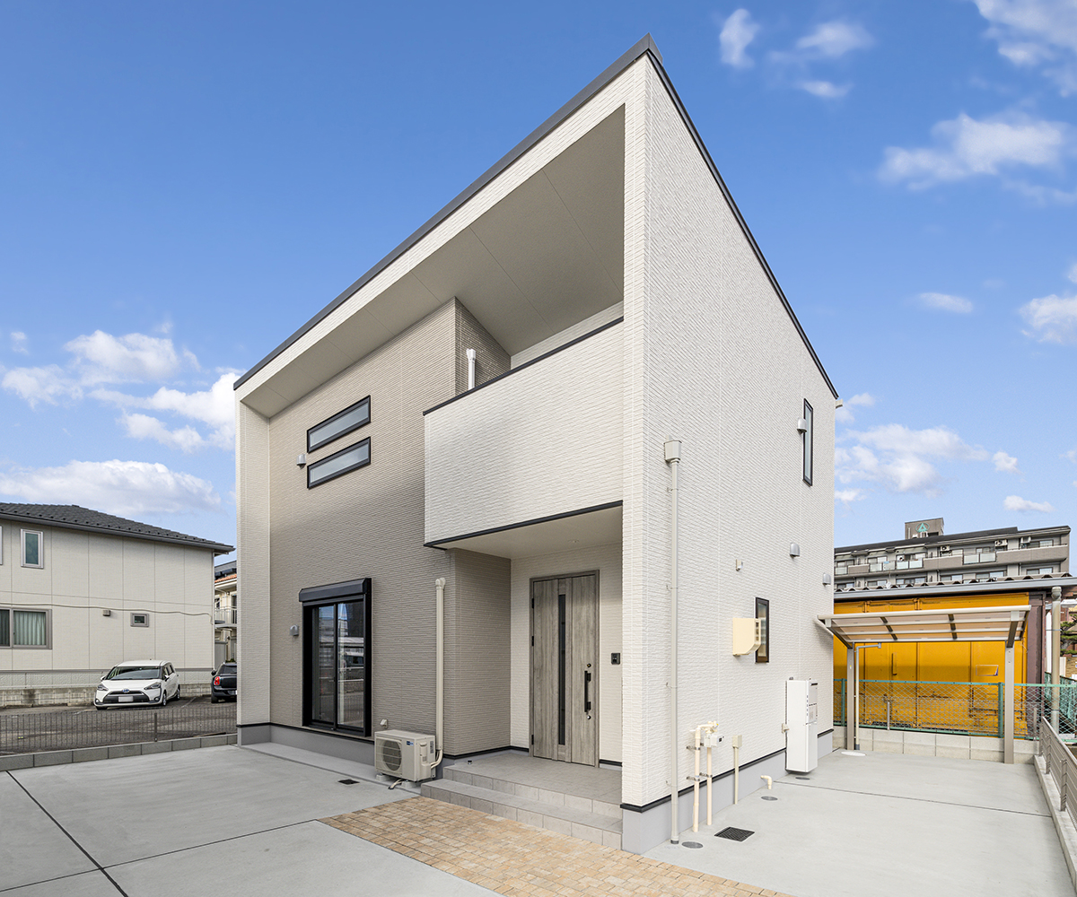 名古屋市中川区の駅近約75坪の土地の戸建賃貸の南向きにベランダ付き！玄関前に広くスペースがある北棟